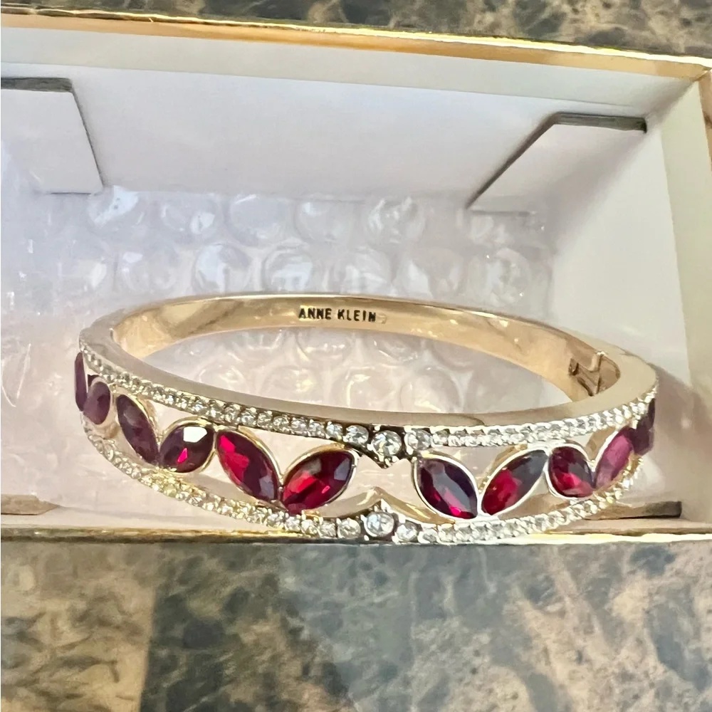 NIB Anne Klein Ruby Red and Gold Bracelet - Picture 8 of 9